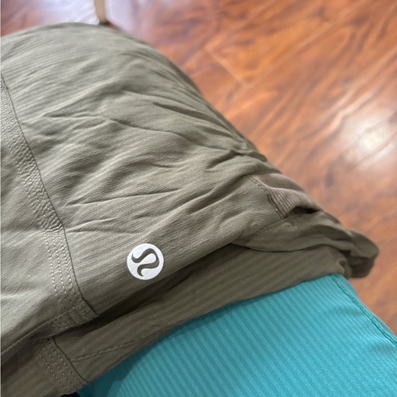Women’s Lululemon Olive Green Studio Pants - Picture 4 of 4